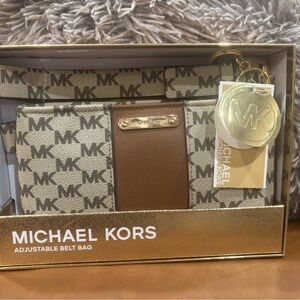 NWT: Michael Kors Adjustable Belt Bag